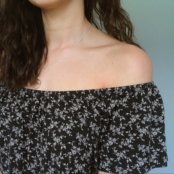 Floral off-the-shoulder top - Picture 2 of 6